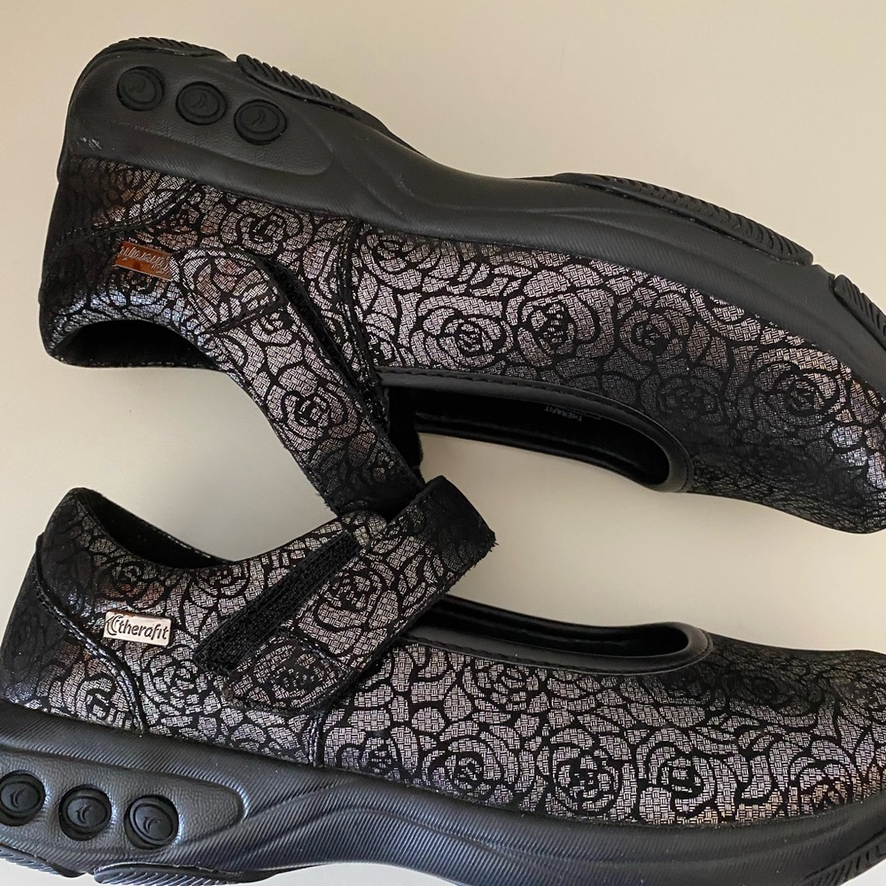 Therafit Mary Jane’s Black & Silver Size 6.5 - Picture 4 of 11